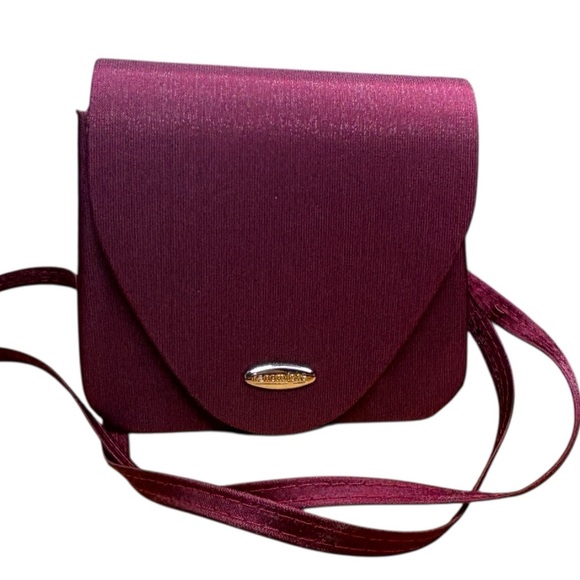 Crossbody Bag/ Wallet In Burgundy New 5”x 4.5” Flap Closure Gold Tone - Picture 2 of 9